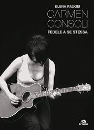 Guardo una foto di mia madre era felice avrà avuto tre anni stringeva al petto una bambola il regalo più ambito era la festa del suo compleanno un bianco e nero sbiadito guardo mia madre a quei tempi e rivedo il mio stesso sorriso. Carmen Consoli Fedele A Se Stessa Italian Edition Kindle Edition By Raugei Elena Arts Photography Kindle Ebooks Amazon Com