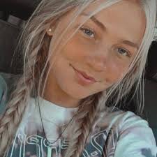 Lilly Swanson (@lilswanson00)