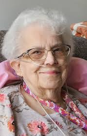 Lynda Horn's Instagram, Twitter & Facebook