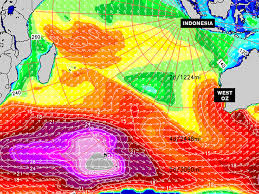 Coming In Hot Indian Ocean Xxl Swell Surfline Com