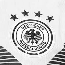 E o bordado do escudo da seleção alemã. Camisa Selecao Alemanha Home 2018 N 8 Kroos Torcedor Adidas Masculina Branco Netshoes