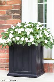 Finished off with a simple white glossy glaze inside to prevent water from escaping when you care for your plants. Summer Flower Planter Ideas With Impatiens On Sutton Place