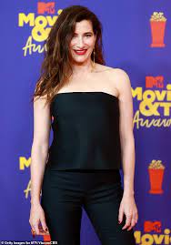 Maybe you would like to learn more about one of these? Kathryn Hahn Wins Best Villain And Takes Best Fight Best Show With Elizabeth Olsen For Wandavision Aktuelle Boulevard Nachrichten Und Fotogalerien Zu Stars Sternchen