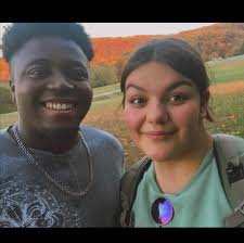 What local bakers or small businesses are recommended for ordering a small  cake in Morristown TN?