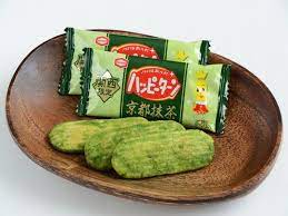ハッピーターン京都抹茶って知ってる ハッピーターン京都抹茶 の美味しさについて徹底的に調べてみた omiya おみや 日本のお土産情報サイト 京都 抹茶 抹茶 土産