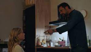 Chez les delcourt, rose vient dîner. Demain Nous Appartient En Avance Sacha Gifle Solenne Et La Police S Oriente Vers Une Nouvelle Piste Le Resume De L Episode Du 19 Mai 2021