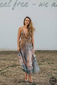 Blake ellender lively (born brown; Paris Ss 2019 Street Style Blake Lively Style Du Monde Street Style Street Fashion Photos Blake Lively