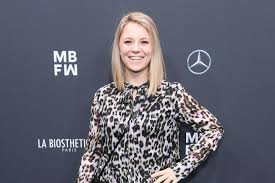 Miriam's birth flower is rose and. News Im Video Miriam Neureuther Neues Babyfoto Zeigt Mama Und Sohn Im Gluck Brigitte De