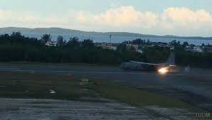 FAULTY LANDING GEAR FORCES HERCULES C130 TO MAKE BELLY LANDING AT LABUAN foto ile ilgili görsel sonucu