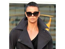 Charlize theron shares a throwback video of herself shaving her head for 'mad max: Charlize Theron Publishes The Video In Which She Shaves Her Head For Mad Max