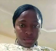 Abeg don't turn us to Crazy people now...who is lying amongst u all? Is it  mama Jennifer or a whole lot of u? U people av turned to Maradona...some  would say by