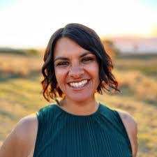 Belinda Sutherland's Instagram, Twitter & Facebook