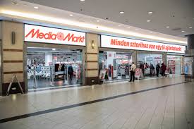 A parkolás díja 380 ft/óra. Westend Media Markt