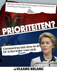 De medewerkershistorie somt alle trainers, voorzitters, technische directeurs etc. Facebook