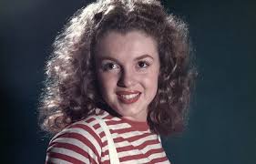 Norma jeane mortenson), в крещении но́рма джин бе́йкер. Marilyn Monroe Portrait Einer Ikone