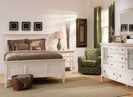 Your weekly dose of design inspo share your photos with us using #myrfstyle bit.ly/3aeabdc. Somerset 4 Pc Bedroom Set Raymour Flanigan