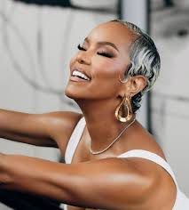 Supporting a strong woman through challenges