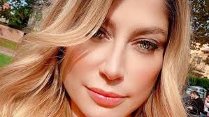 Jun 18, 2021 · maddalena corvaglia smentisce le voci sul suo fidanzamento con paolo berlusconi, fratello dell'ex presidente silvio. Maddalena Corvaglia Ha Un Fidanzato L Ex Vellna Chiarisce