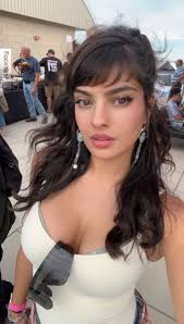 Can someone please photoshop my forehead smaller?