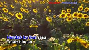 Rupa mu nan jelita gaya kamu nan manja membuat aku kini jadi tergoda siang jadi kenangan malam jadi impian keranamu azizah keranamu azizah. Kemana Dimana Ahmad Jais Lirik Youtube