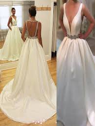 Die 5 brautkleider unserer wahl. Brautkleider V Ausschnitt A Linie Princess Stil Hof Schleppe Satin Armellos Ow138