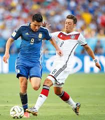 Cuenta oficial de enzo perez. Enzo Perez Of Argentina And Mesut Ozil Of Germany International Sports Images