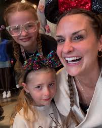 Everyone keeps asking: land or world?! Ahhh! I don't knowwwww 😂 World is  definitely bigger and more hype, but Land was amazing and quaint and maybe  a little less busy. And Cali