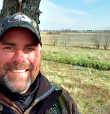 This is why you shouldn't be late this season 😩 just a 150 under my stand  hey it's Iowa their around every tree right WRONG 😂