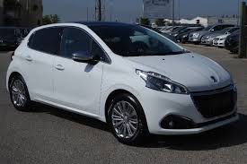 Peugeot 208 Neuve 208 1 2 Puretech 82ch Allure 5p Toit Panoramique Roue De Secours Accoudoir Moins Chere