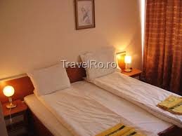 The hotel is suitably connected to the highways, railway stations and close to the business district 'kochi'. Hotel Flora Mamaia