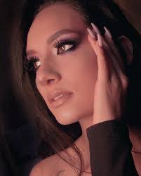 Michelle Garzon's Instagram, Twitter & Facebook