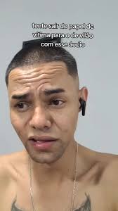 Desafie o Papel de Vítima: Seja o Vilão da História