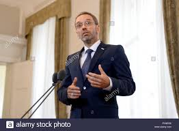 Besuch von innenminister herbert kickl in der landespolizeidirektion tirol. Franz Herbert Stockfotos Und Bilder Kaufen Alamy