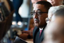 25 new Americans take citizenship oath