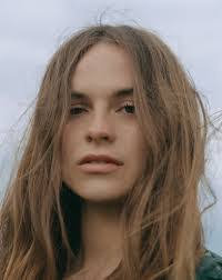 Melody Hendrickson's Instagram, Twitter & Facebook