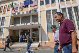 Italie. Solidarité avec Mimmo Lucano, l'ami des migrants