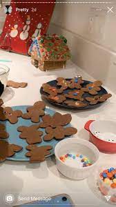 Once your cookies come out of the oven, your christmas angel will need a sweet face, and it's believed that leaving christmas cookies for santa originated during the great depression as a way. Pin By Rachel Kim On Ig Stories Christmas Cookies Aesthetic Food Christmas Cookies