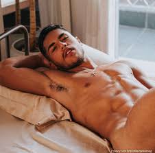 Vazou Nudes Do Influencer Daniel Magalhães Pelado E Gozando - Volumes  Famosos Nus