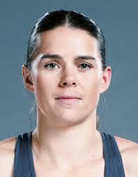 Savannah Marshall signs with MVP