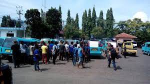 Nama email * pesan * menu halaman statis. Sopir Angkutan Umum Demo Dishub Cianjur Minta Kenaikan Tarif Tribun Jabar