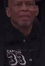 Firstbasketboul's Video