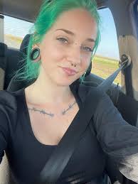 I'm sure nobody cares, but I've been sober for 287 days ❤️‍🩹💔