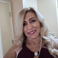 What's the process for liking a picture?