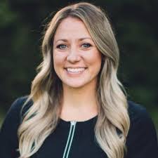 Mary Carlgren's Instagram, Twitter & Facebook