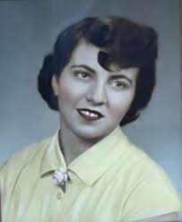 Elizabeth Bechtold's Instagram, Twitter & Facebook