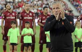 Cluj manager dan petrescu celebrates at full time during the uefa champions league, third qualifying round, second leg match between celtic and cfr. Cfr Cluj Boss Dan Petrescu Believes Celtic Can Win The Europa League