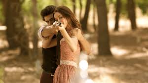 Translated as land of wolves, it's actually named after anotonio lobo, the wealthy landowner who controls and owns most of the land. El Canal Tierra De Lobos De Pluto Tv Emite El Episodio Quebrantahuesos Mundoplus Tv