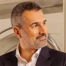 Recognition doesn't hurt, especially when it comes from such a respected  body as the World Whisky Awards! I encourage you to try the theee icons  that are Glenmorangie Signet, Ardbeg 19 and