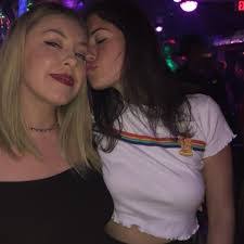 Abigail Fine's Instagram, Twitter & Facebook