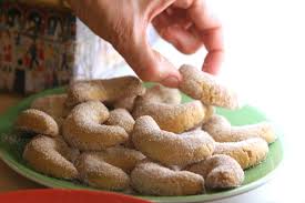Bake at 375℉ (190℃) f for 7 to 10 min. 10 German Christmas Cookies You Have To Bake This Winter The Local